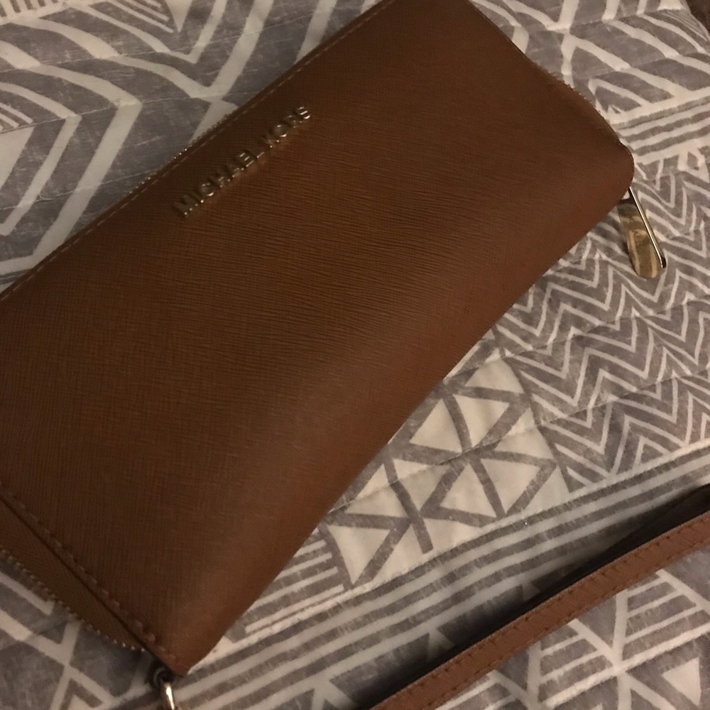 Michael kors wallet/wristlet